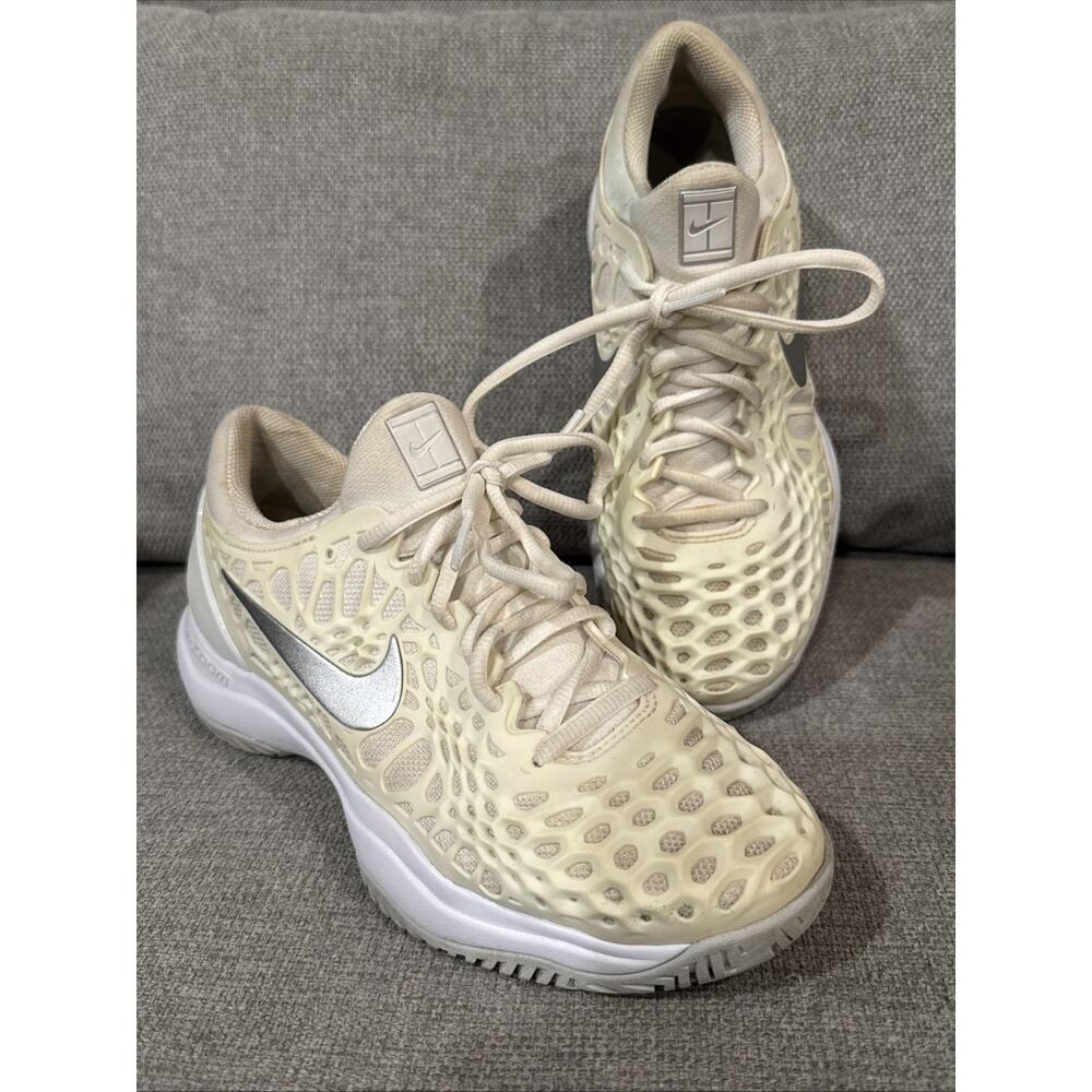 NIKE 'Air Zoom Cage 3' Shoes White Cream Athletic Sneakers 918199-102 Womens 7